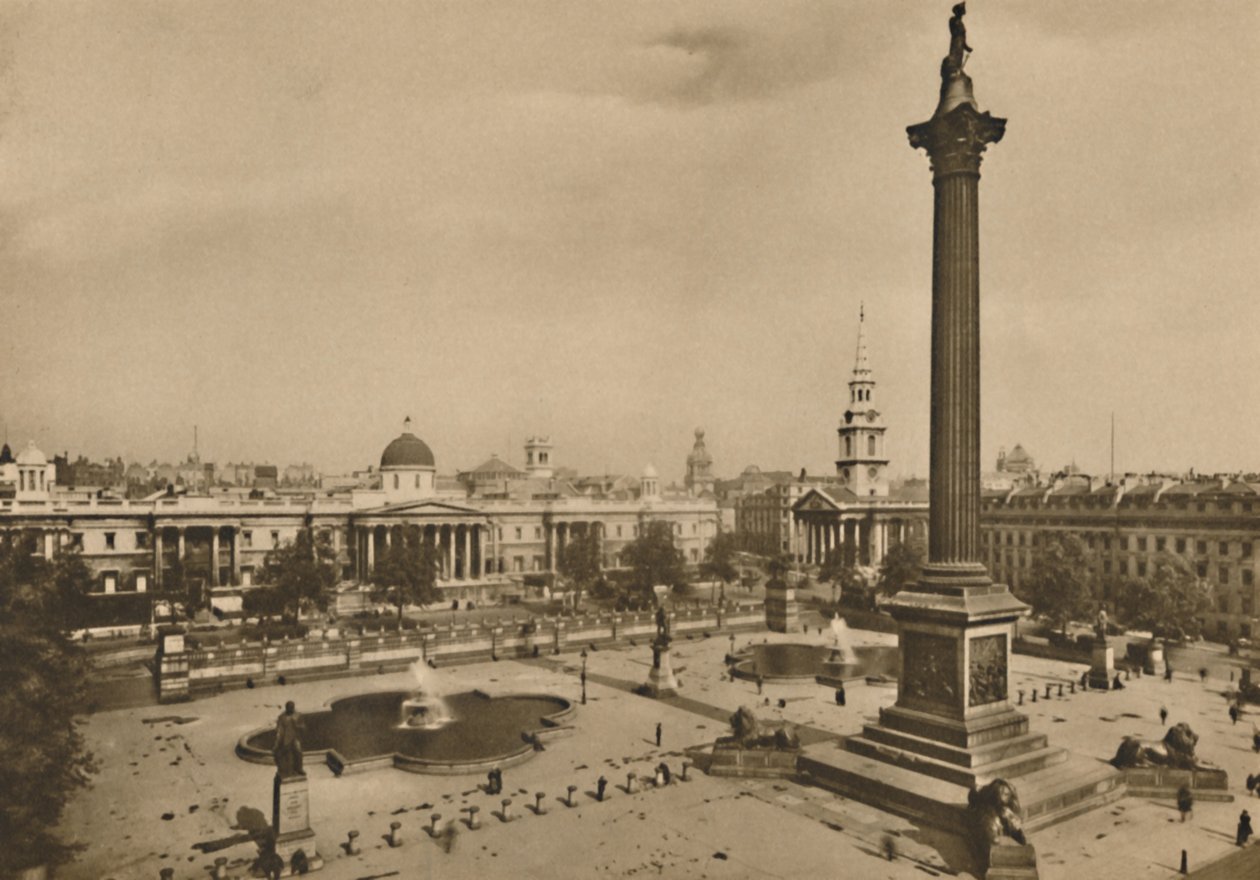 Trafalgar Square. Donde se Guardaban los Halcones del Rey Junto con los Caballos Reales, c1935 de Unbekannt