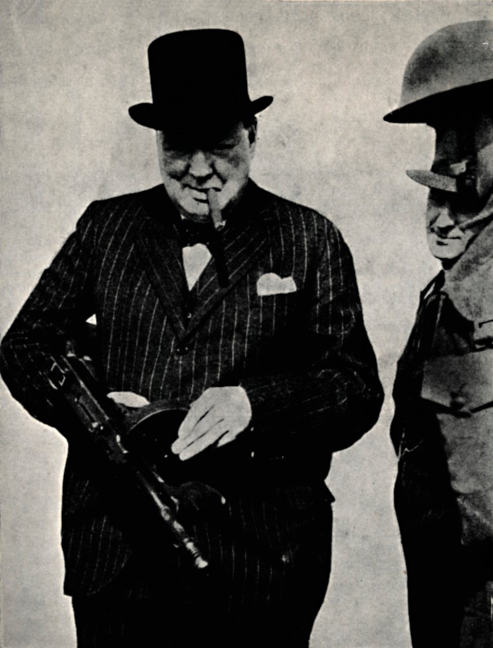 Probando una metralleta, 1940, 1945 de Unbekannt