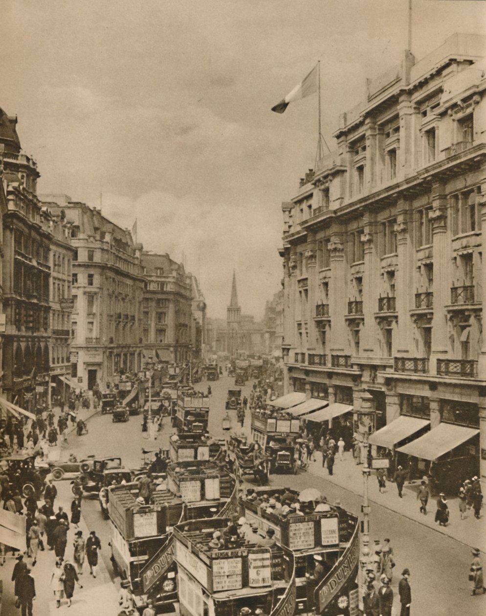 Parte superior de Regent Street, El paraíso de los compradores de Londres, c1935 de Unbekannt