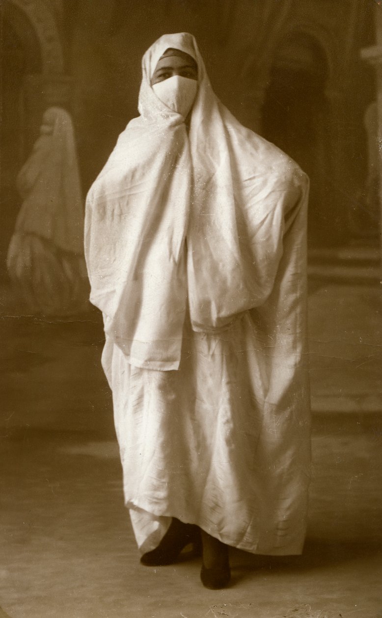 Mujer velada, Argel, Argelia, 1943 de Unbekannt