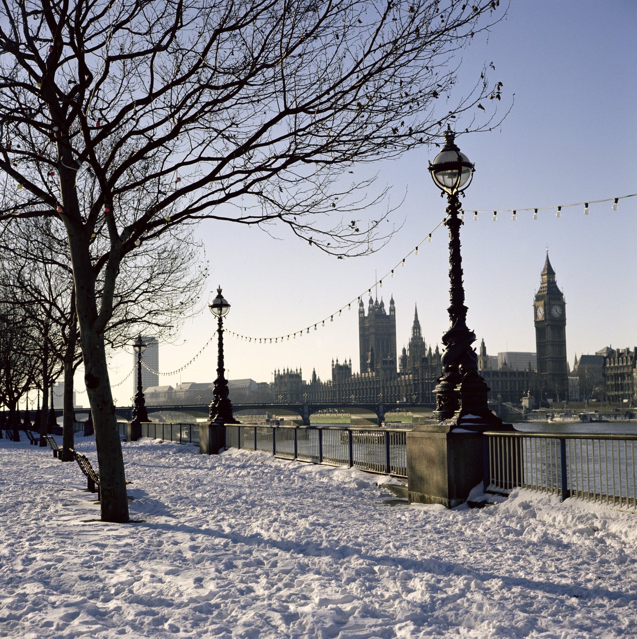 Big Ben, Abadía de Westminster y Casas del Parlamento en la nieve de Unbekannt Unbekannt