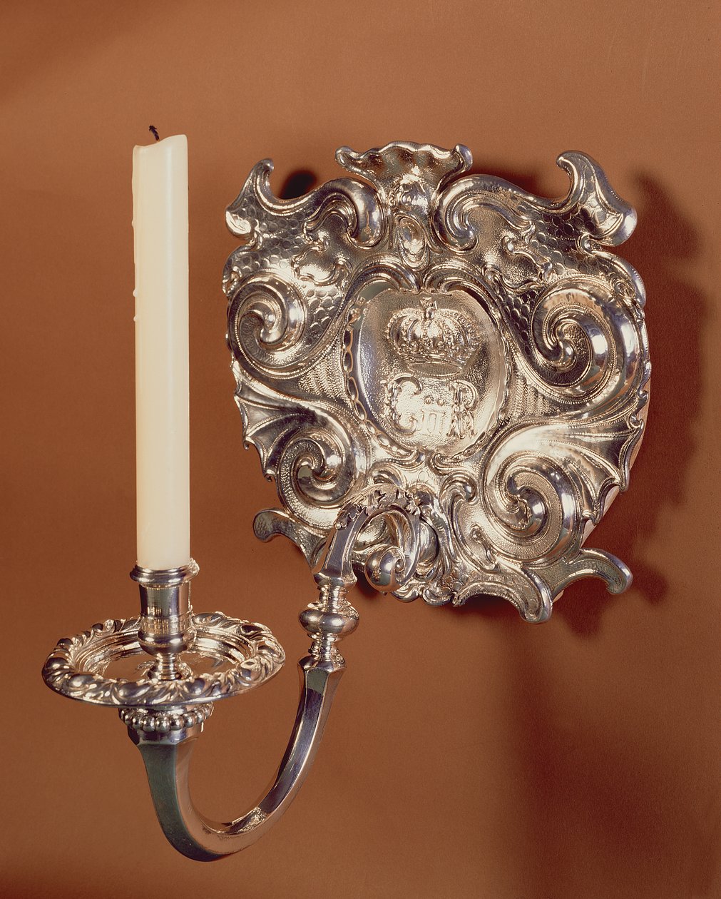 Candelabro, luz única, en estilo anglo-holandés del período de la Restauración. 1668-90 de Unbekannt Unbekannt