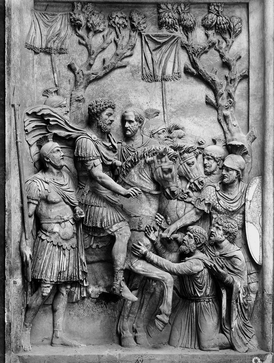 Relieve que representa a Marco Aurelio con los germanos subyugados de Unbekannt Unbekannt