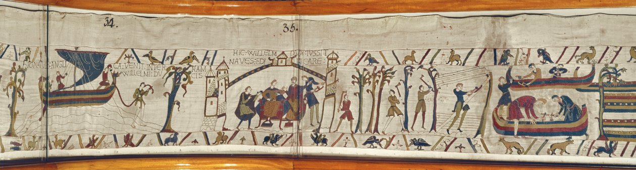 Cuando el duque Guillermo se entera de la coronación de Harold, ordena construir barcos en preparación para la invasión, Tapiz de Bayeux de Unbekannt Unbekannt