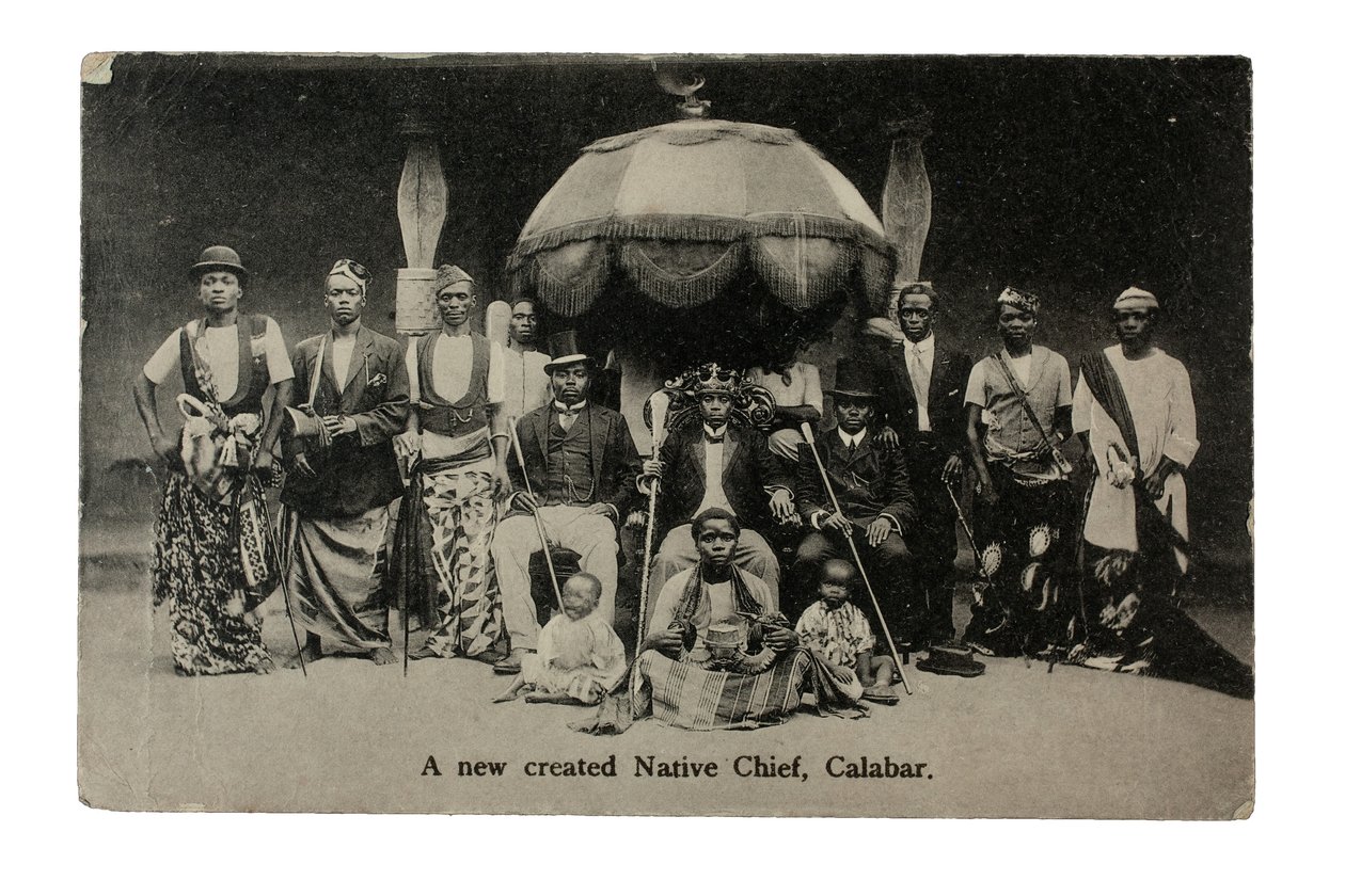 Un nuevo jefe nativo creado, Calabar, Nigeria, c.1910 de Unbekannt