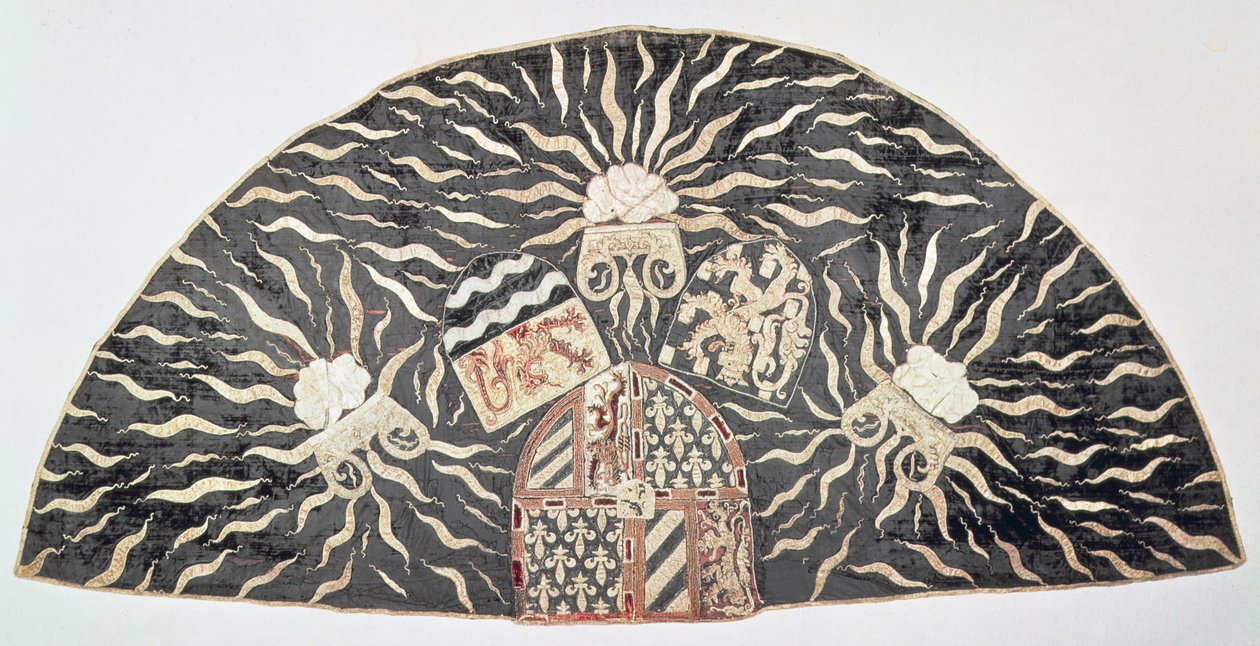 Capa de terciopelo negro con bordado aplicado con los brazos del Duque de Borgoña, sur de los Países Bajos, c.1476 de Unbekannt