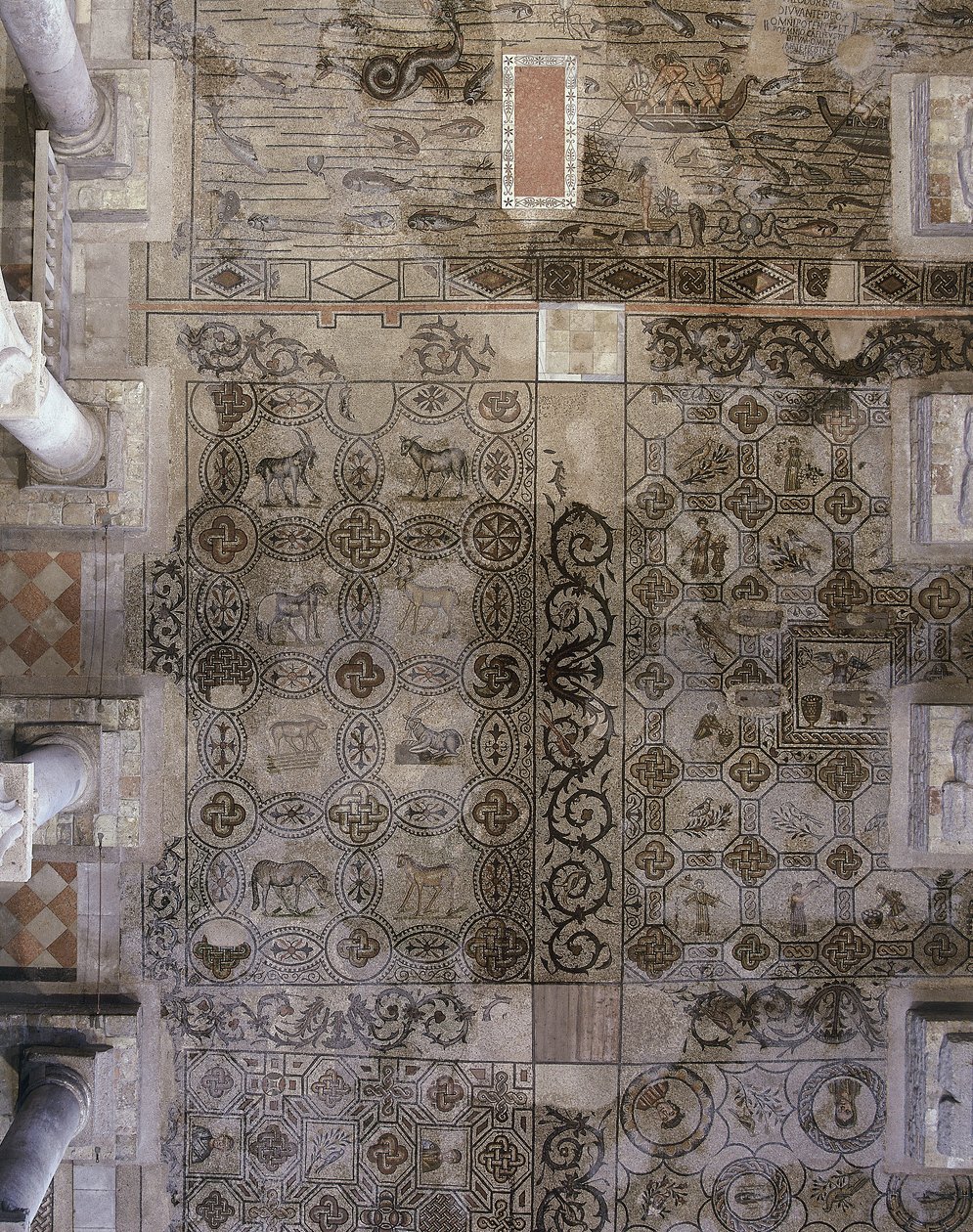 Piso de la Basílica cristiana temprana de Aquileia, Udine de Unbekannt