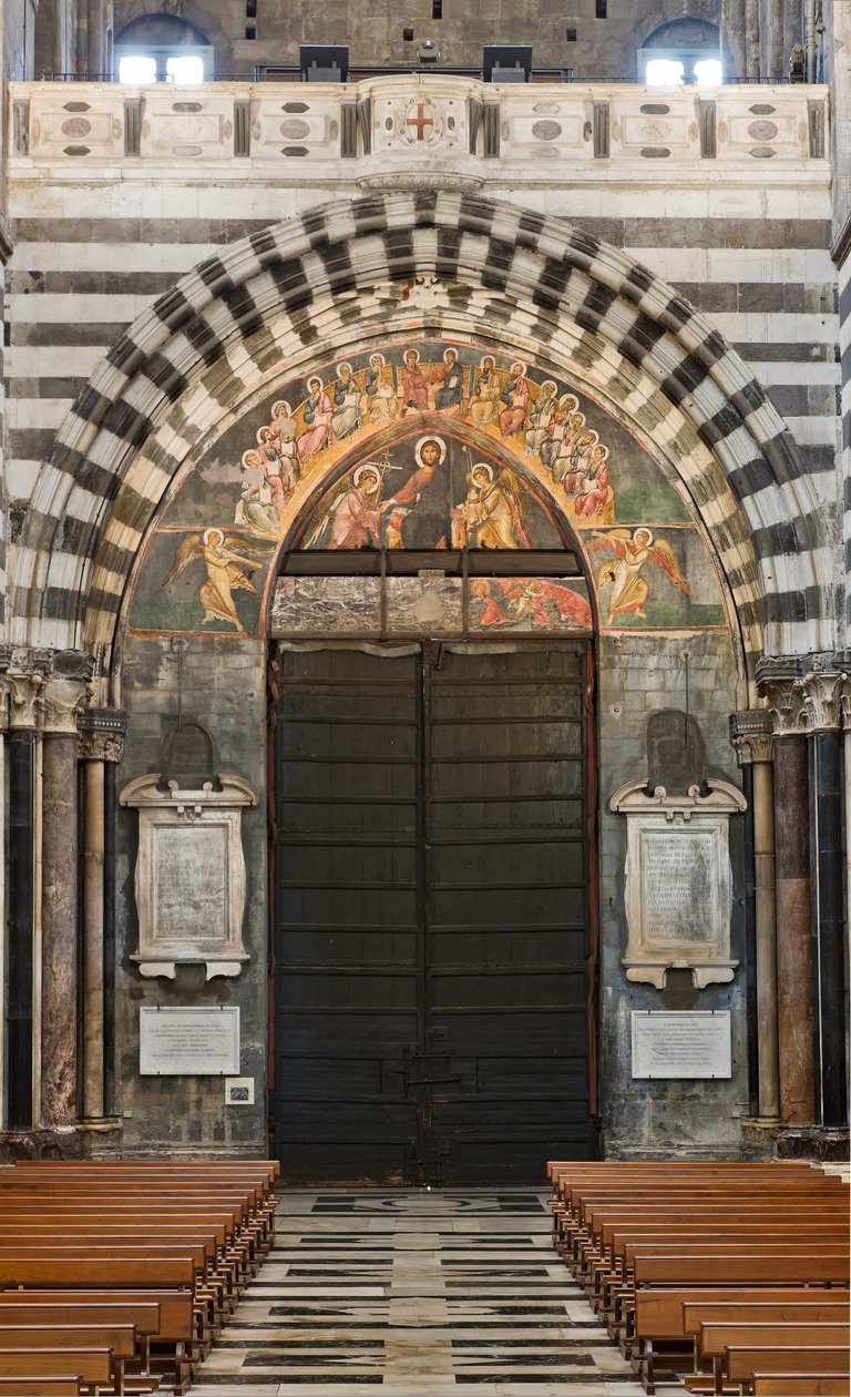 Génova, Duomo (Catedral de San Lorenzo), interior, endonártex: vista de la contrafachada y del portal principal de Unbekannter Künstler