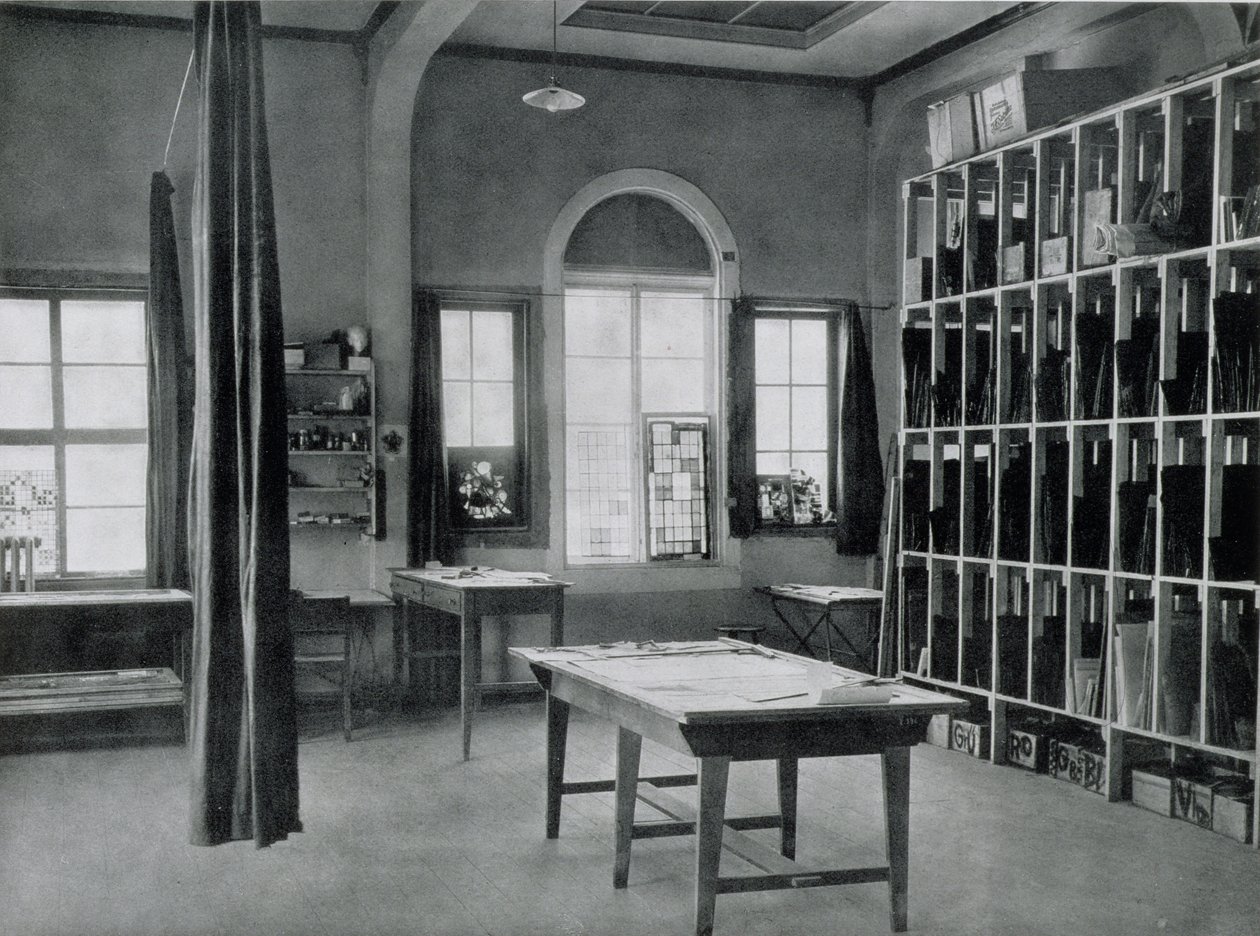 Estudio de pintura en vidrio, de los talleres de la Bauhaus, Weimar de Unbekannt