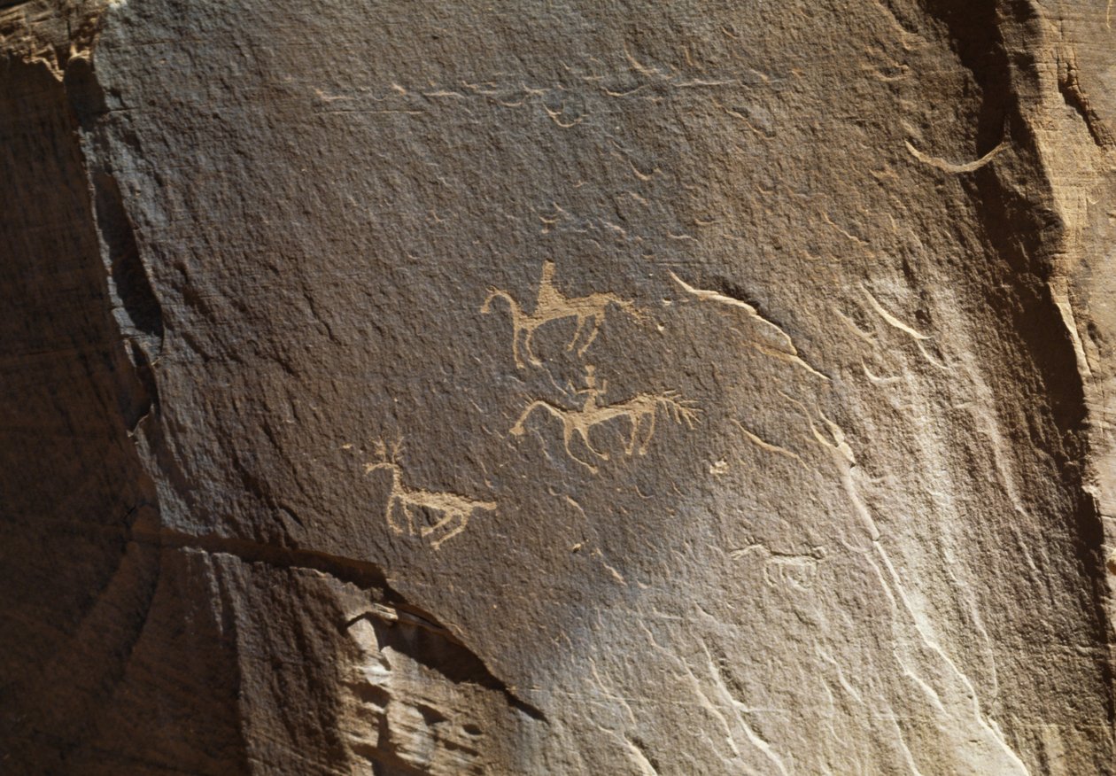 Escena de caza, petroglifo, Ledge Ruin, Monumento Nacional del Cañón de Chelly, Reserva India Navajo, Arizona, EE.UU. (foto) de Benjamin Baud