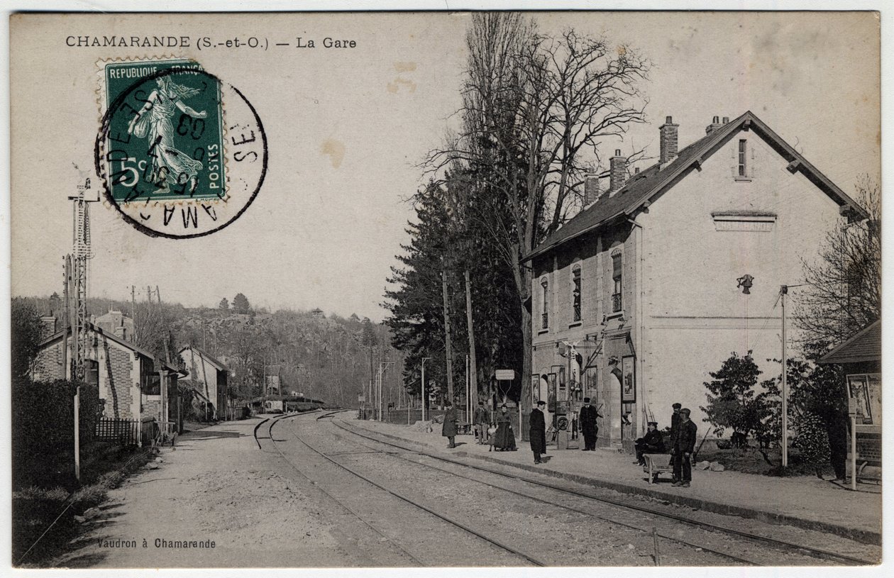 Ile de France, Essonne, Chamarande: vista de la estación de tren de William M. Timlin