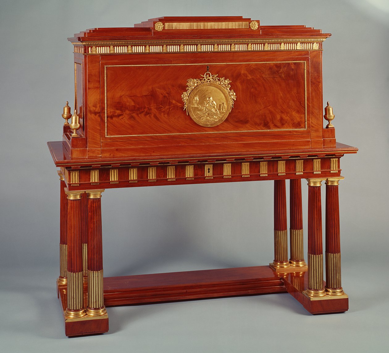 Secretaire imperial de caoba, por David Roentgen (1743-1807), alemán de Unbekannt