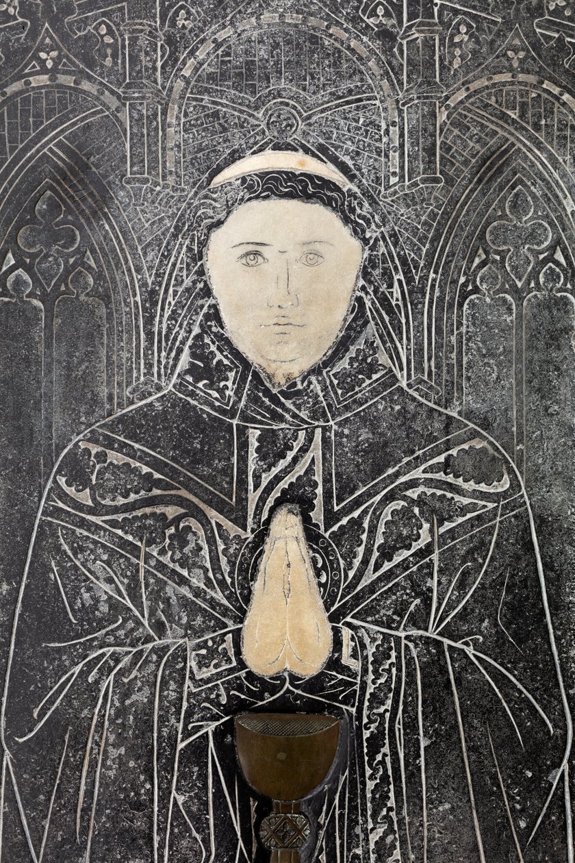 Interior, nave sur, lado oeste, losa funeraria de Unbekannter Künstler