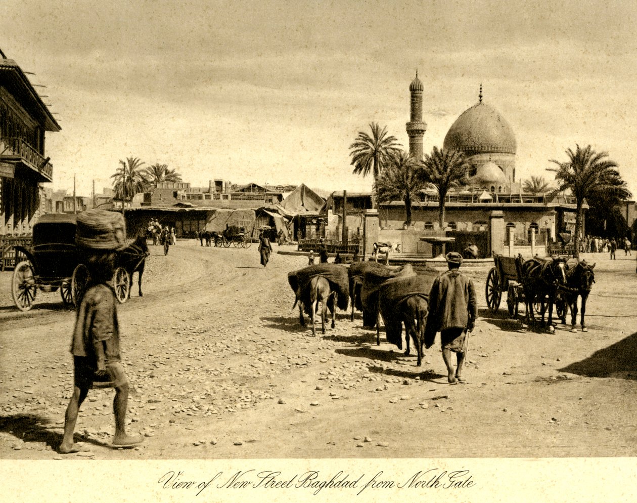 Iraq - Vista de la calle Nueva de Bagdad desde la puerta norte de Unbekannter Künstler