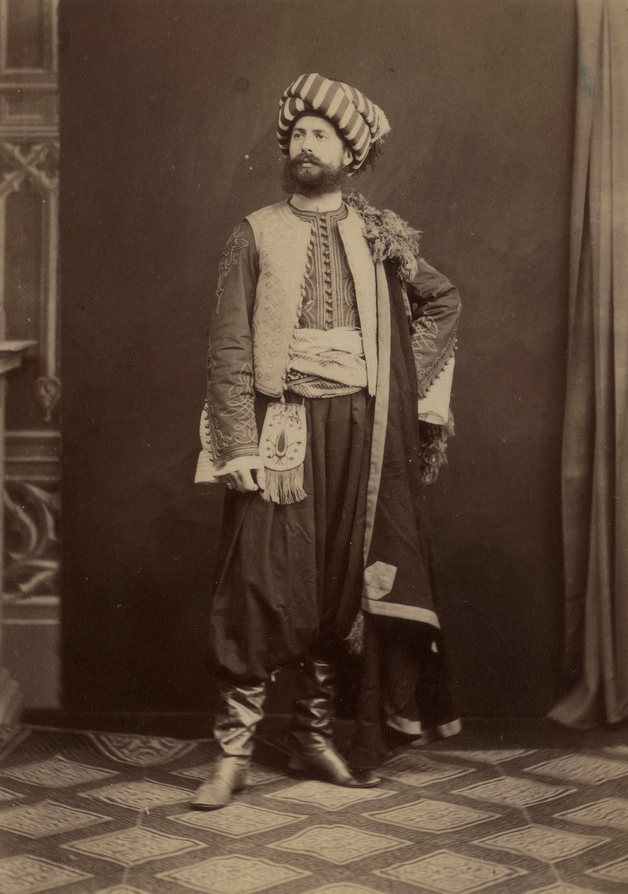 Retrato de un hombre con traje tradicional tunecino tomado durante la expedición en Túnez de Unbekannter Künstler