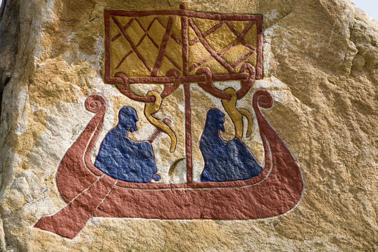 Registro y representación de un drakkar (barco vikingo) Runa vikinga. Museo Vikingo, Bork en el fiordo de Ringkoebing, Dinamarca de Unbekannter Künstler