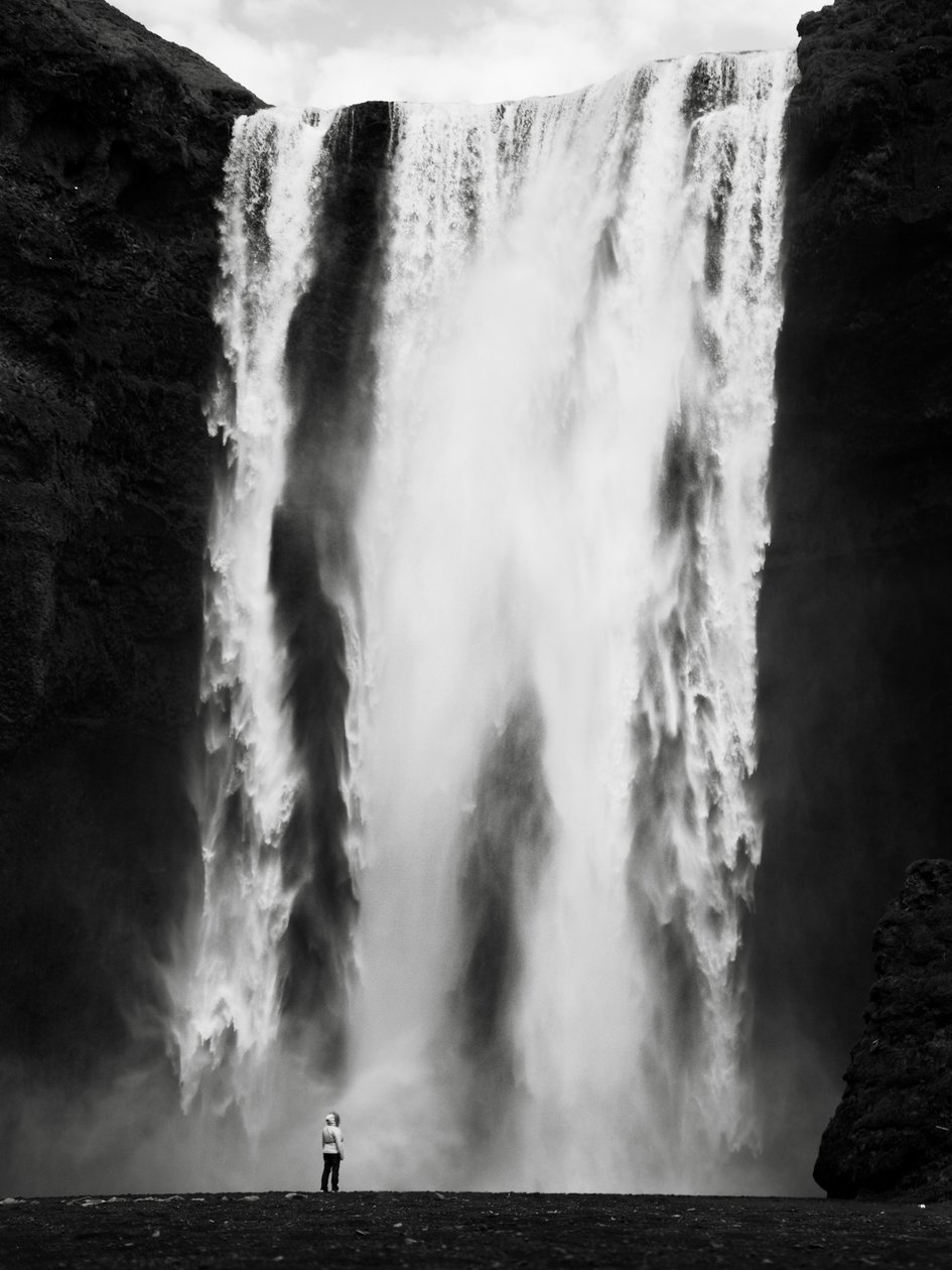 Skógafoss, Islandia, 2011 (fotografía en b/n) de Leopold Blonder
