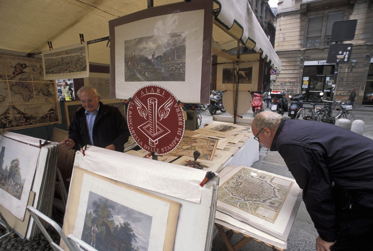 Puesto de venta de grabados, Piazza del Carmine, Milán, Lombardía, Italia de Unbekannt