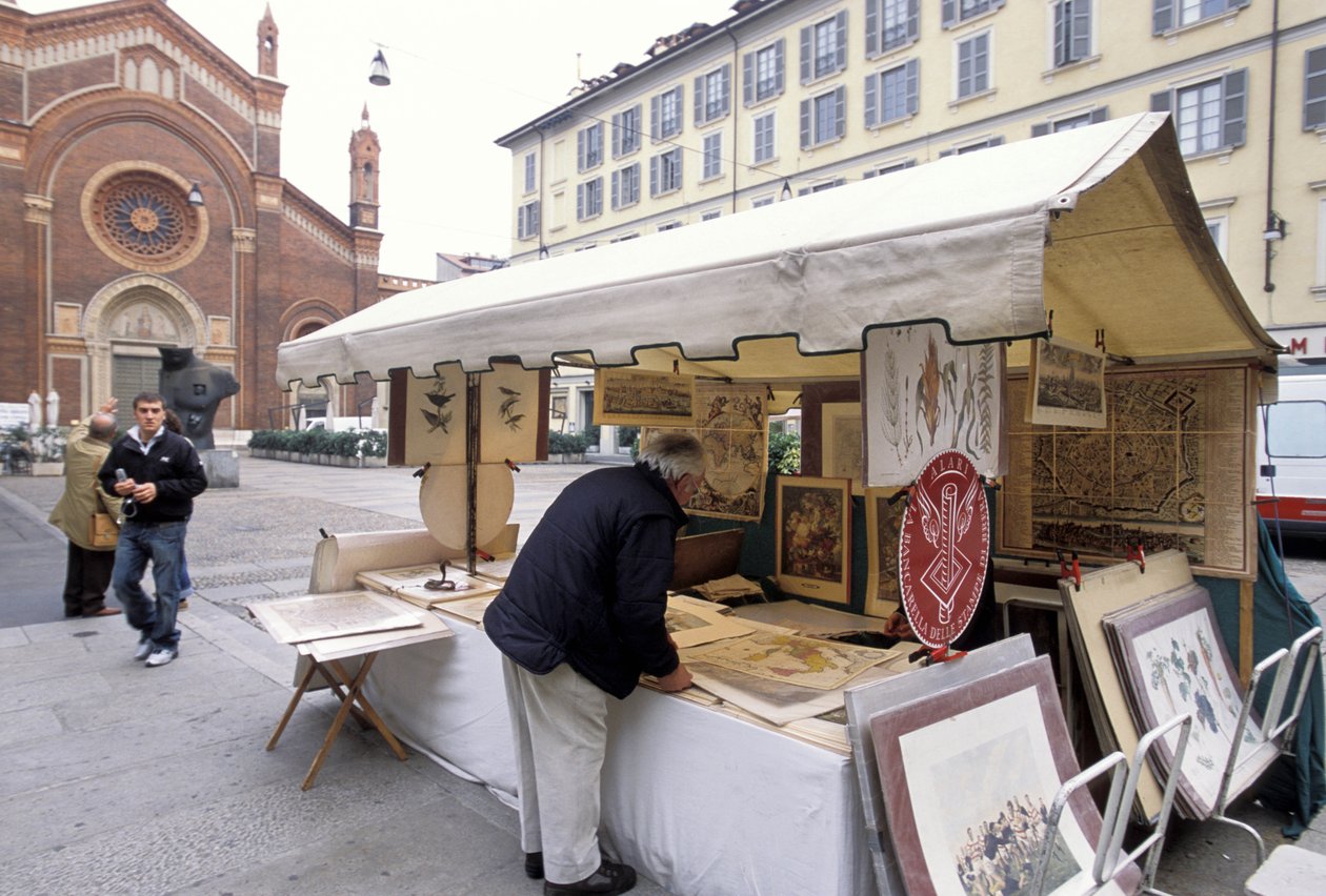 Puesto de venta de grabados, Piazza del Carmine, Milán, Lombardía, Italia de Unbekannt