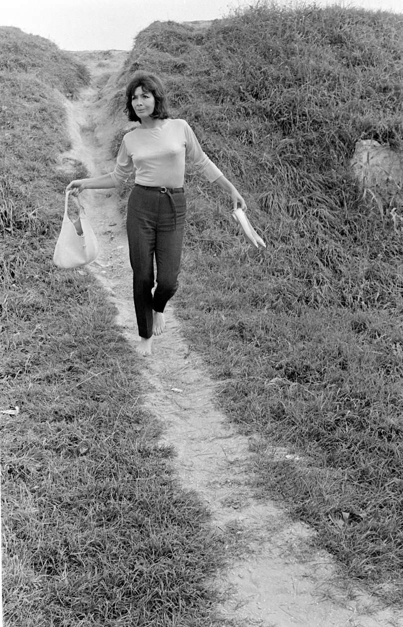 La cantante Juliette Gréco en Malamocco (Venecia) - aprox. 1965 de Unbekannt