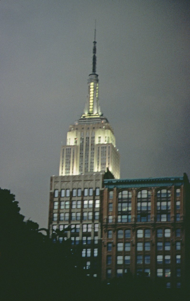 El Edificio Empire State de Noche de Unbekannt