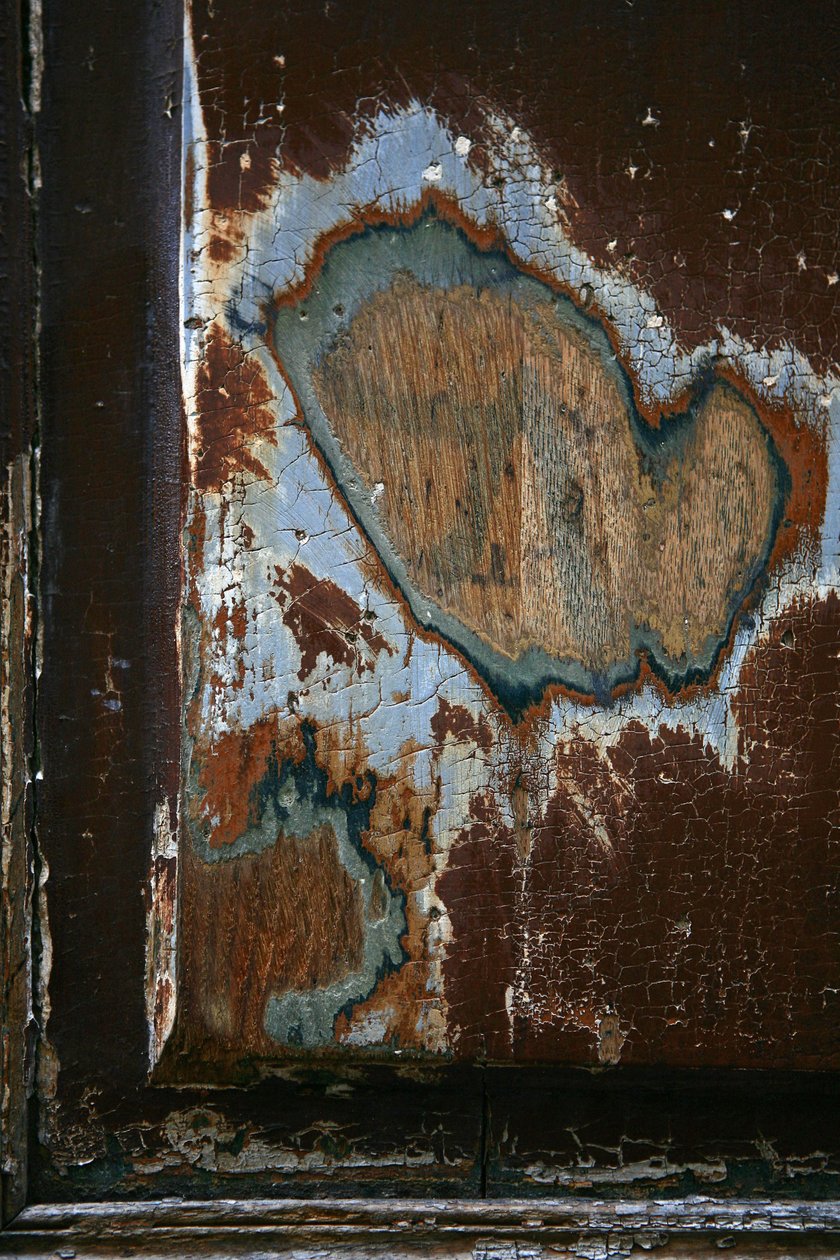 Marcas del tiempo. Arte abstracto que muestra formas como testigo del paso del tiempo. Huellas en madera. Fotografía de Michel Lunardelli de Unbekannt