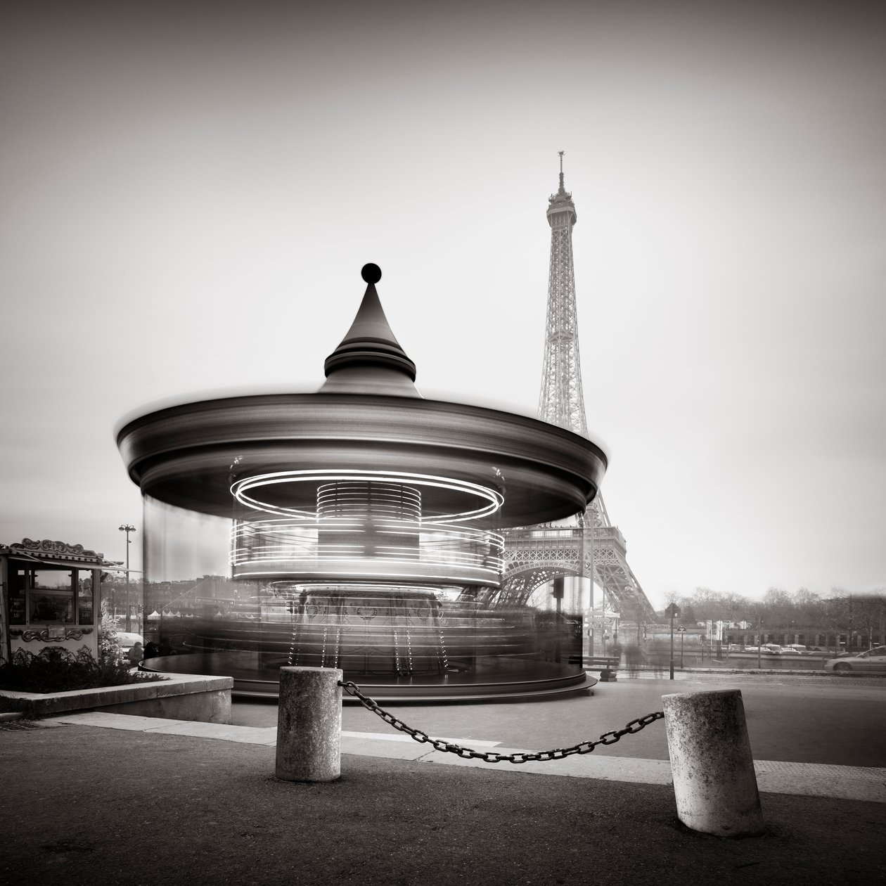 Tour Eiffel - Estudio 2, París, Francia, 2013 (fotografía en B/N) de Leopold Blonder
