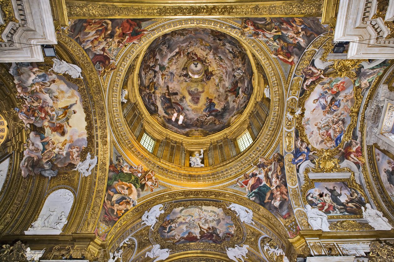 Vista de la cúpula, de las pechinas, de las faltas del traspaso y del antecoro con frescos de Baciccia, Iglesia del Gesù, Roma, Italia (foto) de Unbekannter Künstler