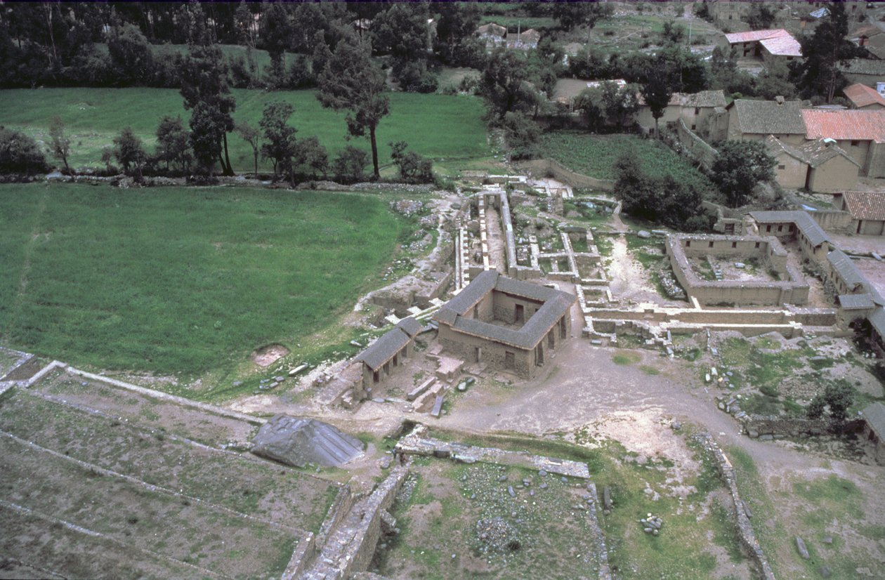 Vista del pueblo construido sobre cimientos tradicionales incas de Unbekannt