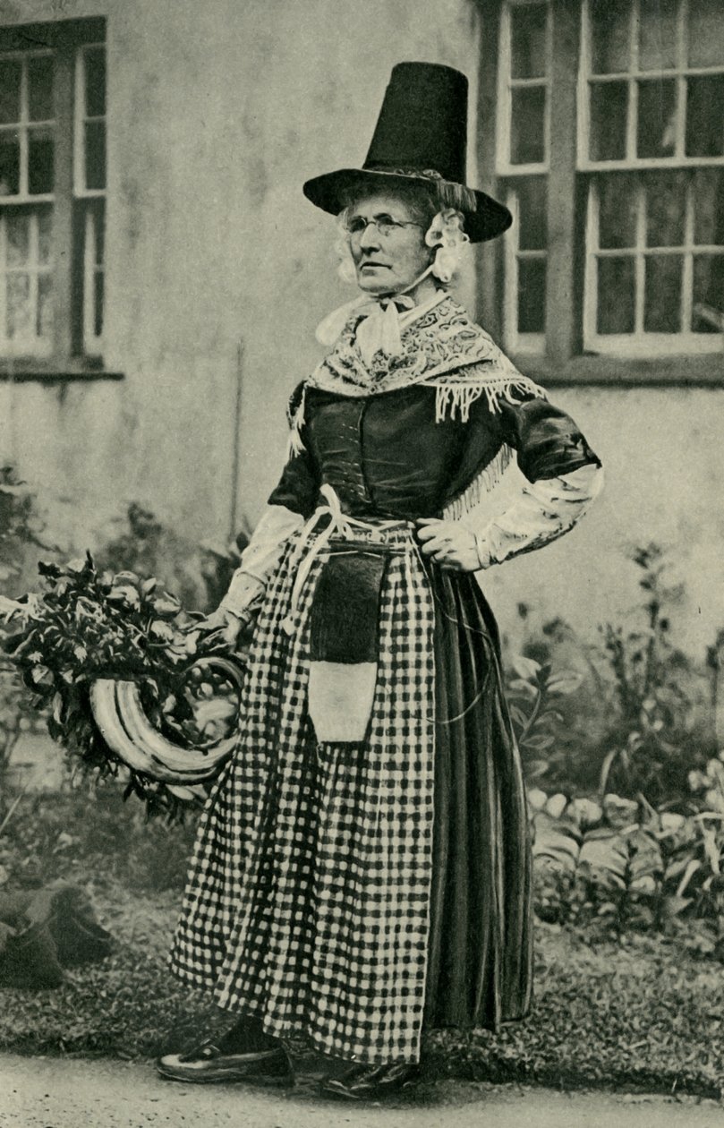 Gales. Una dama galesa antigua y majestuosa, fiel al traje nacional. 1920 de Unbekannt