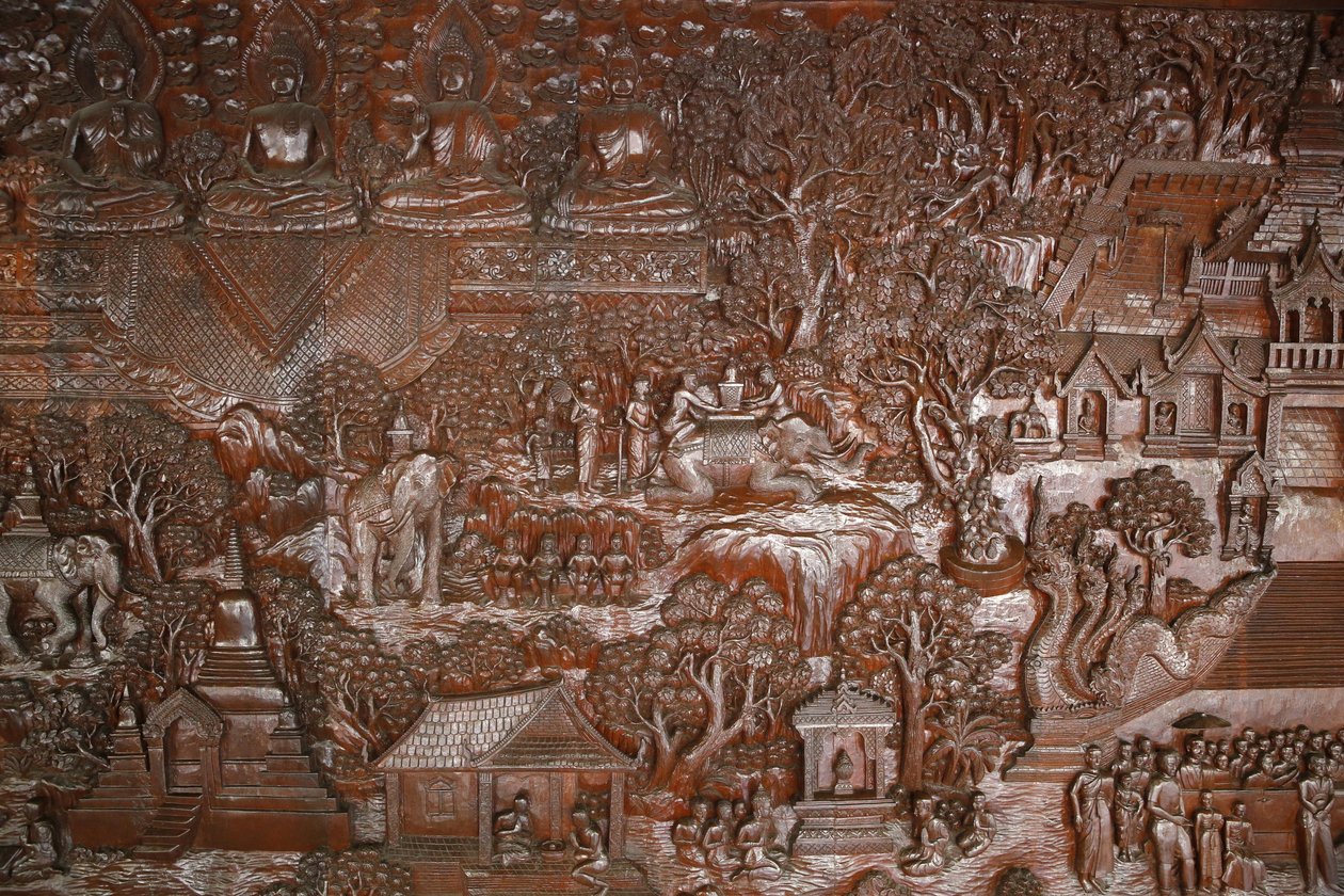 Wat Phra Doi Suthep, Chiang Mai. Relieve. Tailandia de Unbekannt