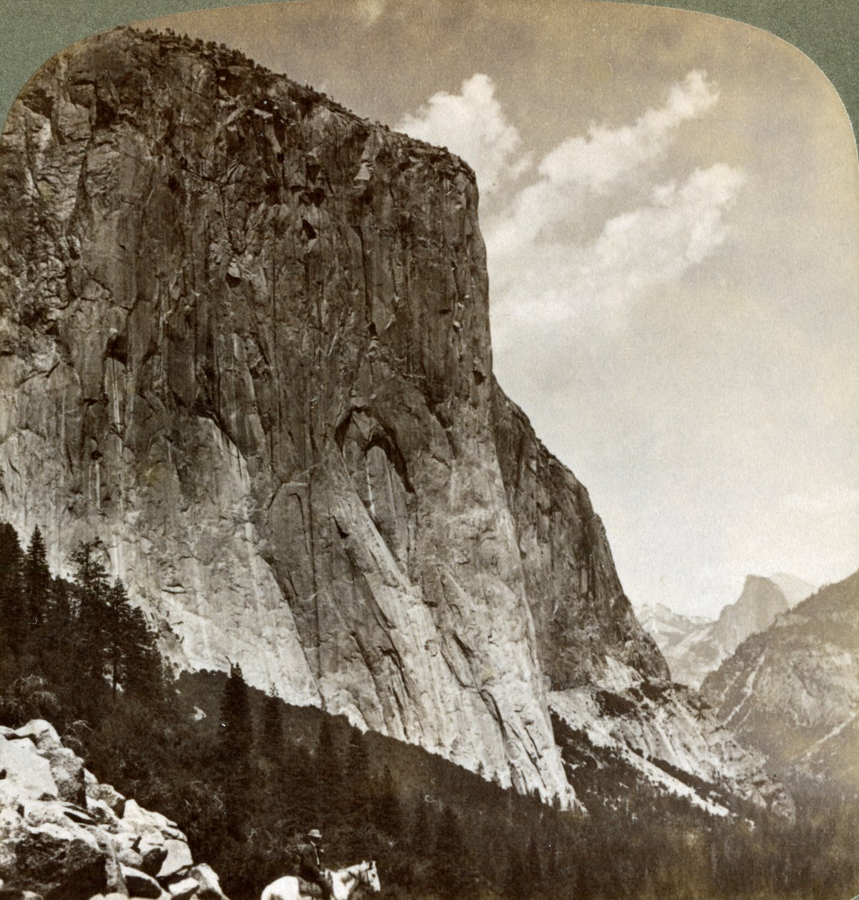 El Capitán y Half Dome, Valle de Yosemite, California, EE.UU. de Underwood and Underwood