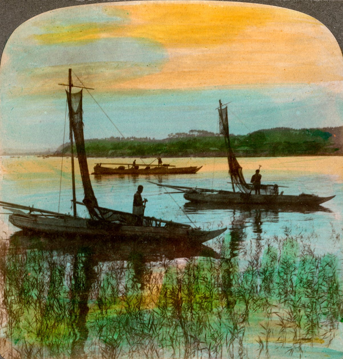 Barcos de pesca al atardecer cerca de Yokohama, Japón, 1904 de Underwood and Underwood