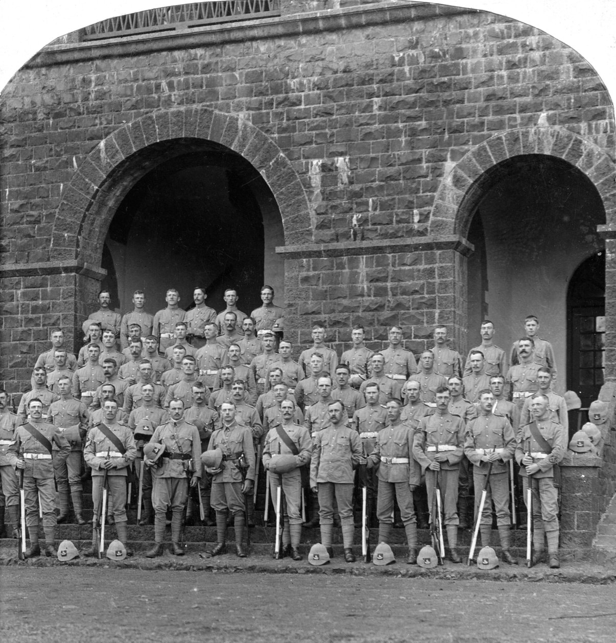Compañía H, Regimiento Royal Warwickshire, Belgaum, India, 1900s de Underwood and Underwood