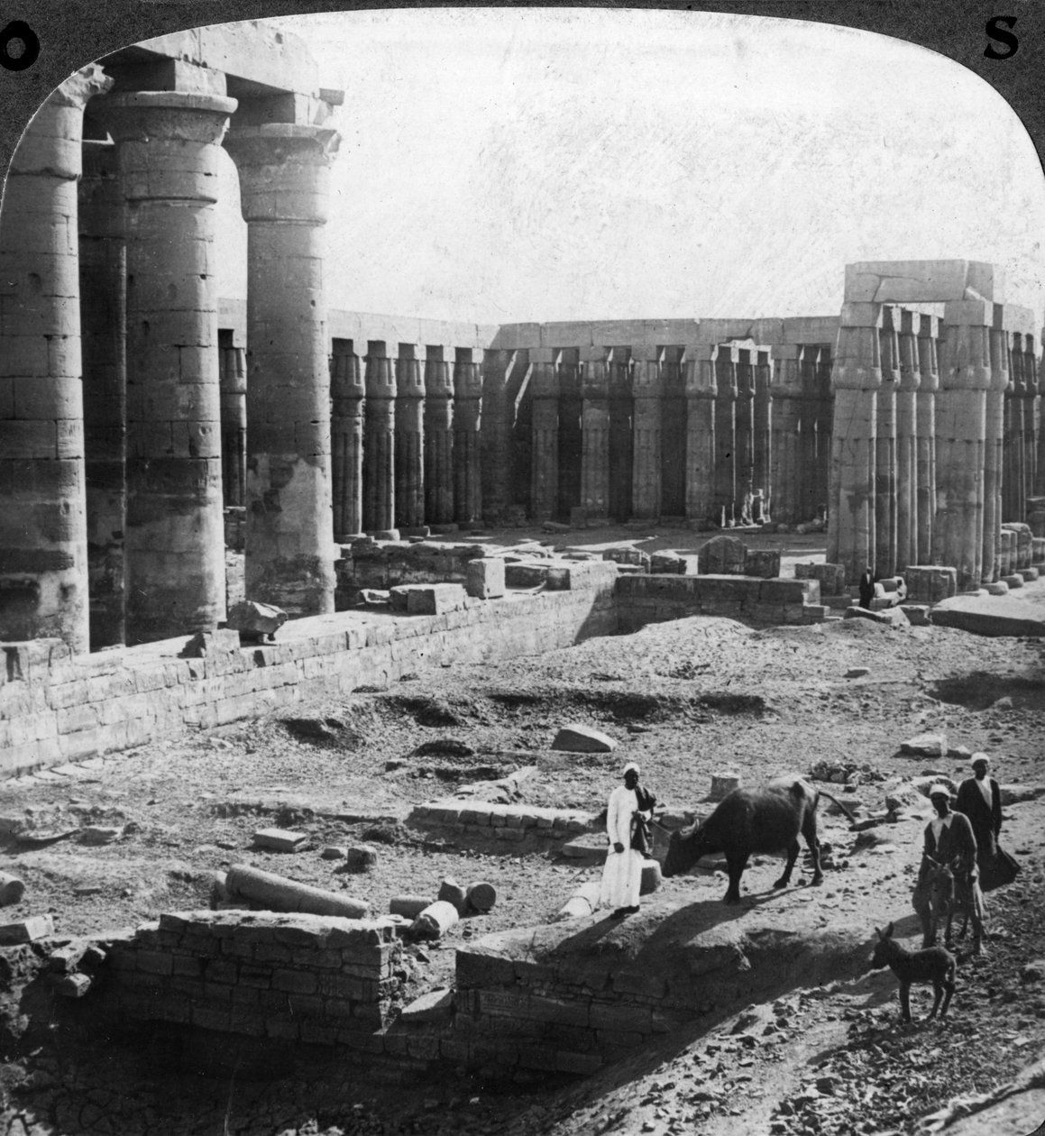 El Templo de Luxor, Tebas, Egipto, c1900 de Underwood and Underwood