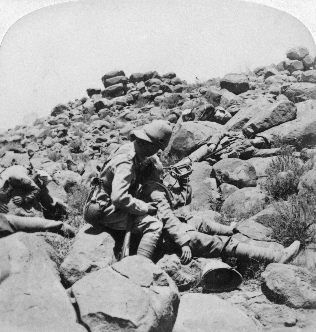 El último llamado del corneta moribundo, un incidente en el campo de batalla, Gras Pan, Sudáfrica, 1900 de Underwood and Underwood
