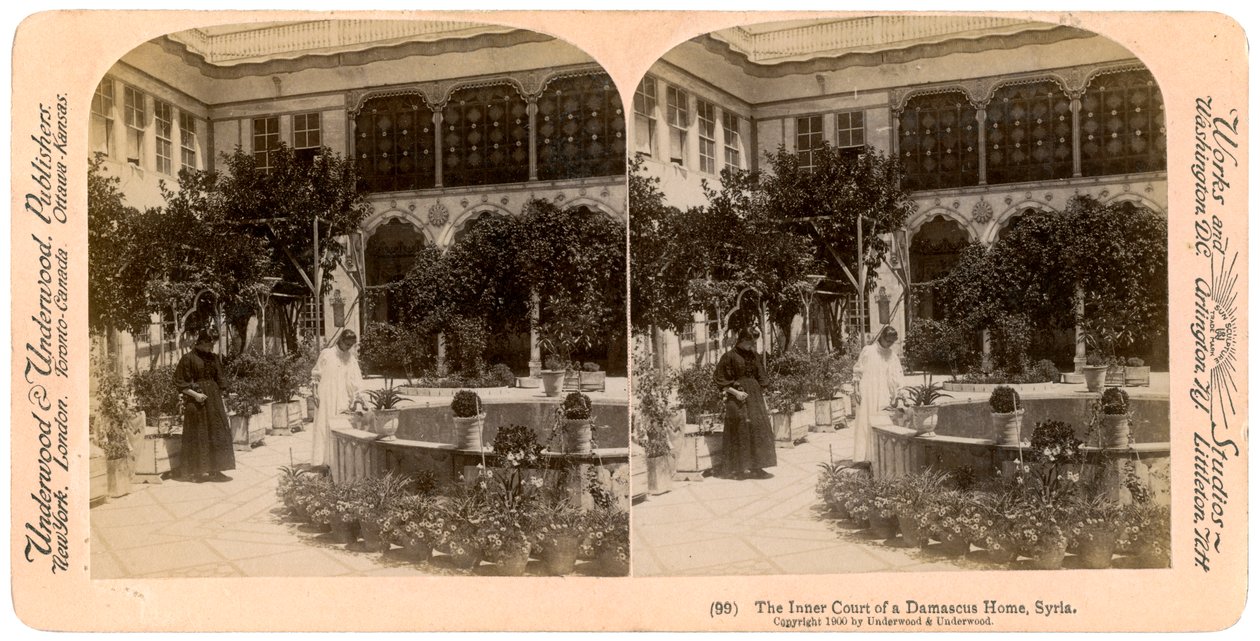 El patio interior de una casa de Damasco, Siria, 1900 de Underwood and Underwood