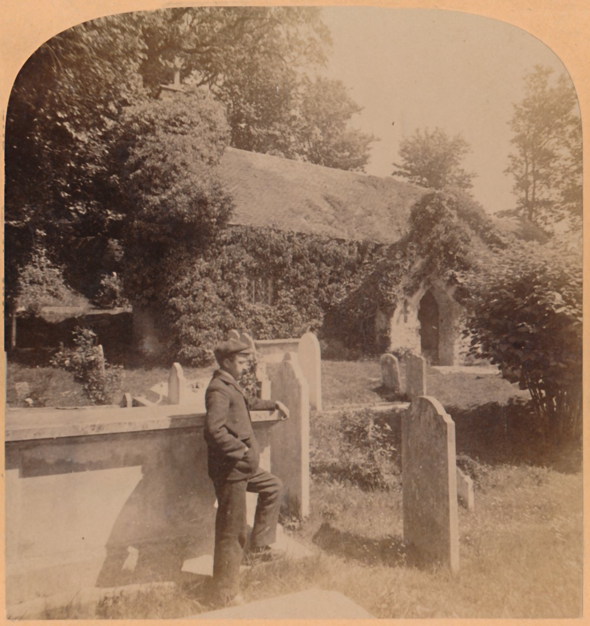 La pequeña iglesia normanda, el lugar más pintoresco de Inglaterra, Bonchurch, Isla de Wight de Underwood and Underwood