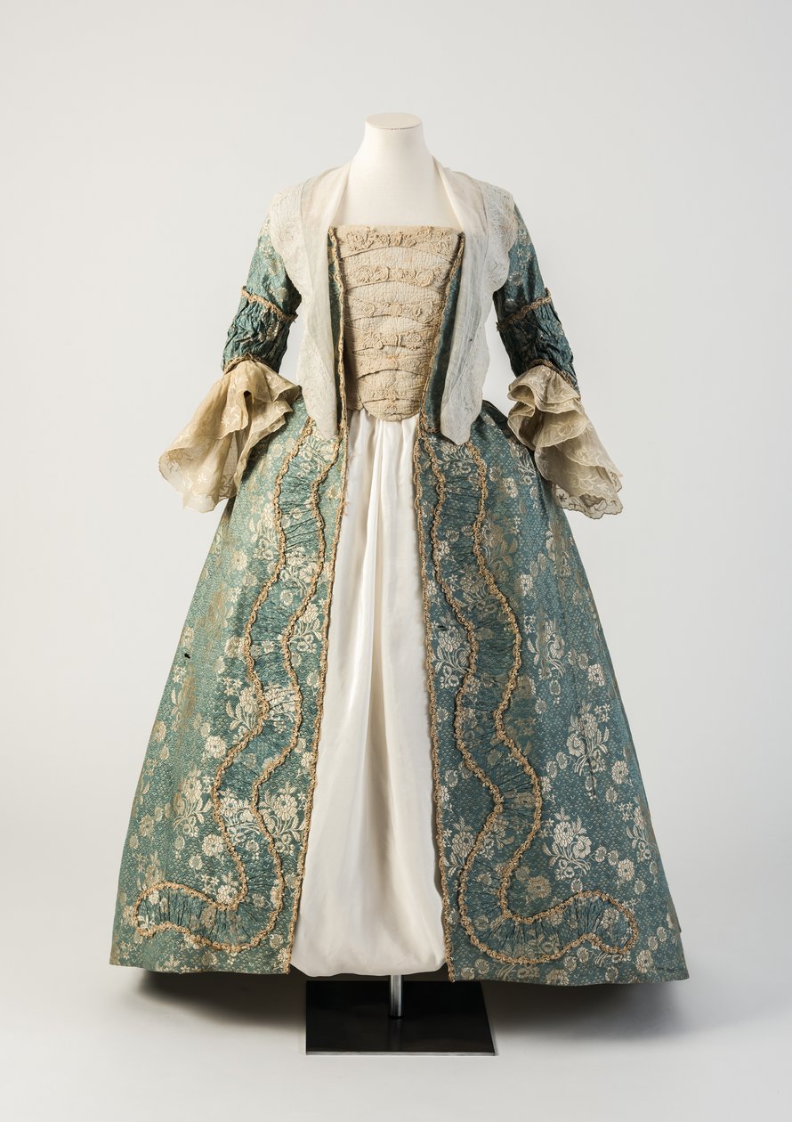 Bata abierta de seda azul y crema con adornos fruncidos, 1750s de Unbekannt Unbekannt