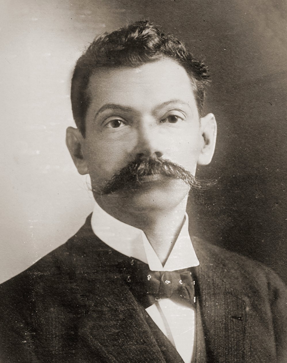 Retrato del Dr. Francisco Bertrand Barahona, c.1910 de Unknown