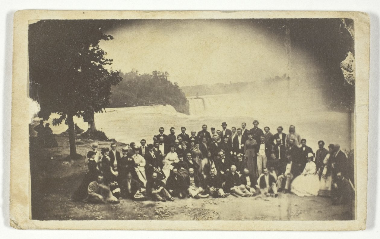 Sin título (Grupo en las cataratas del Niágara) de Unknown