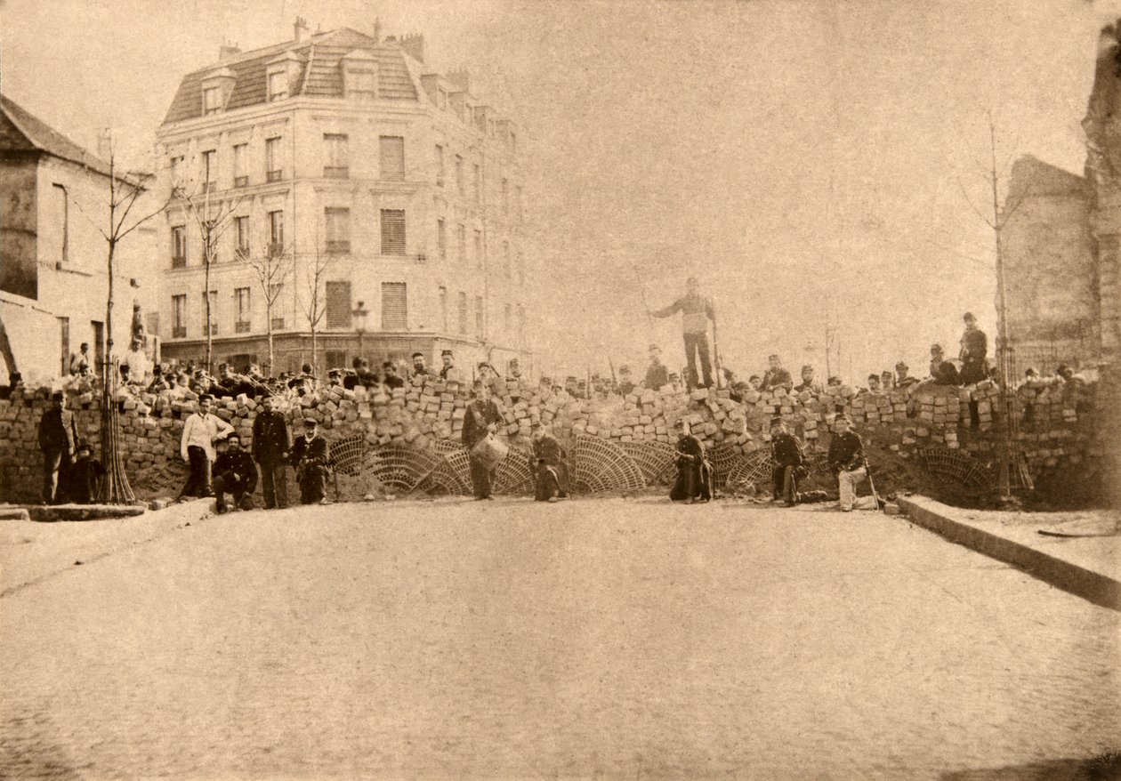 Barricada en las alturas de Menilamount, París, marzo de 1871 de Unknown artist