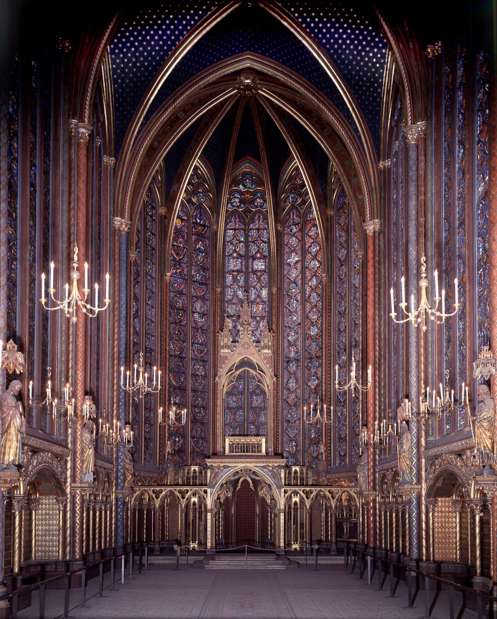 Vista interior de la Sainte Chapelle de París: Capilla Alta, Arquitectura de Unknown artist