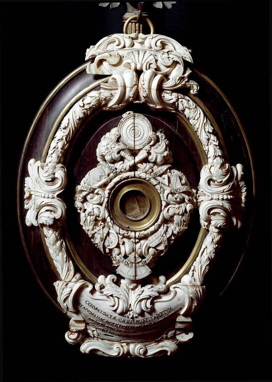 Lente objetivo del bisel astronómico de Galileo Galilei. 1609-1610. Museo de Historia de la Ciencia, Florencia de Unknown artist
