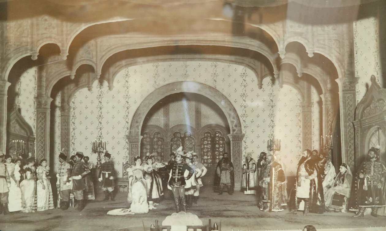 Escena de la pieza de teatro ""le Faux Dmitri"" de Alexandre Nikolaievitch Ostrovski (1823-1926). Teatro Maly de Moscou. Photographie, annees 1870. The State Central A. Bakhrushin Theatre Museum, Moscú Escena de la obra de teatro ""False Dmitriy"" de Ale de Unknown artist