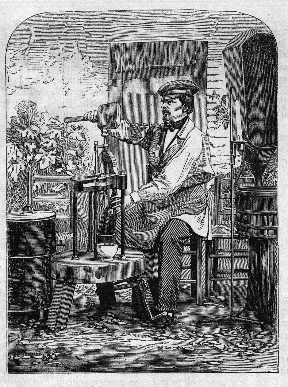 El embotellado del vino de Champagne. Grabado de 1864. de Unknown artist