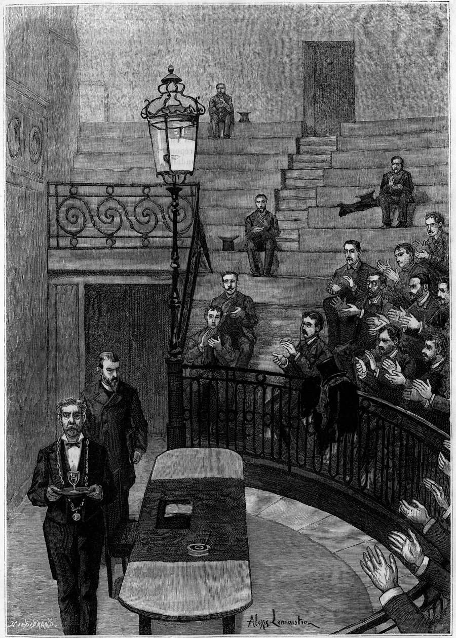 El gran anfiteatro de la Facultad de Medicina del Barrio Latino en París. Grabado en el diario "La juventud" de Unknown artist