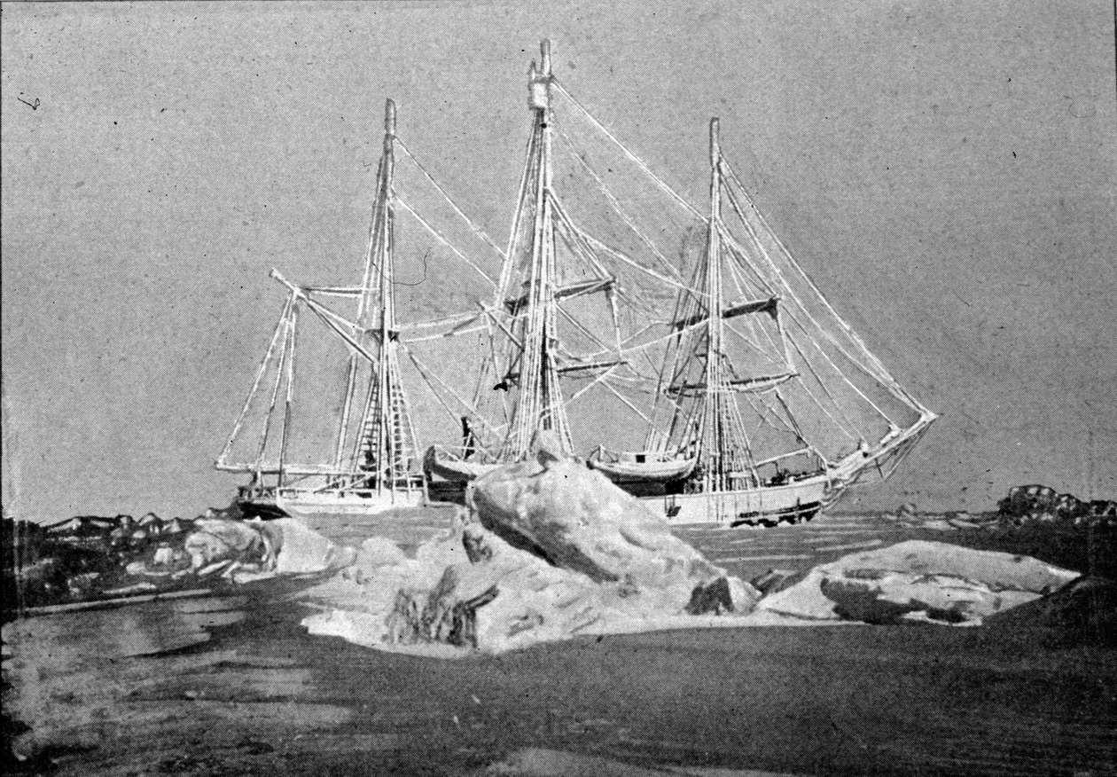 Vista del barco científico belga “Belgica” utilizado en las expediciones antárticas, atrapado en el hielo de Unknown artist
