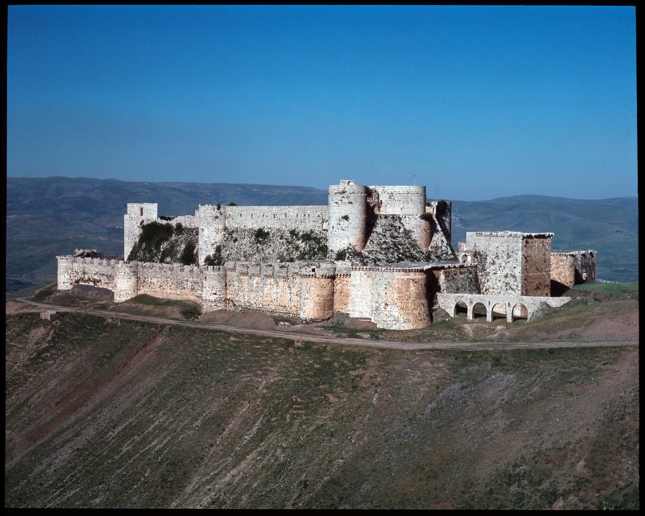 Vista del Krak de los Caballeros, castillo cruzado, c.1100 de Unknown artist