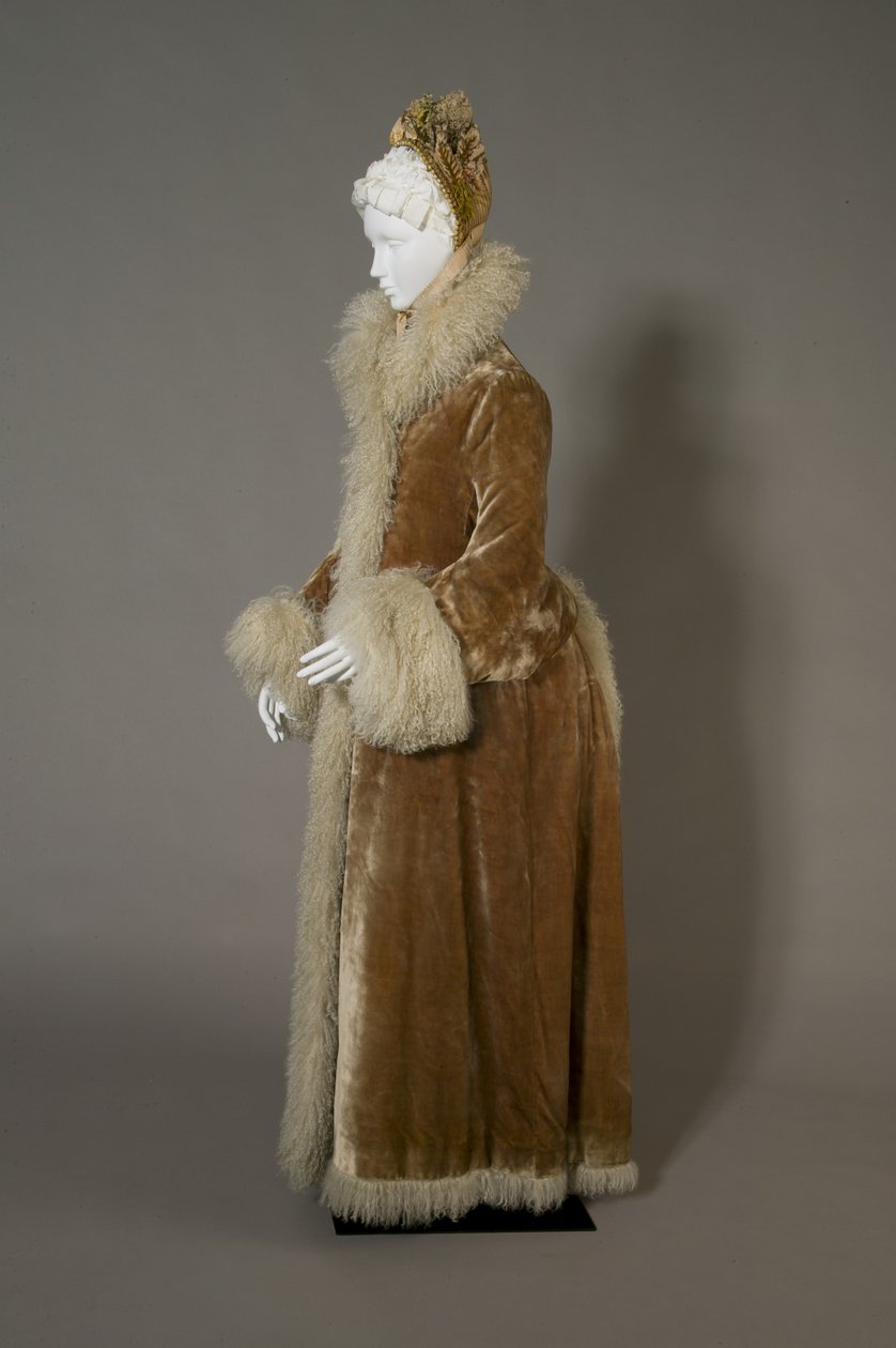 Abrigo de invierno de Bertha Palmer, c.1885 (vista lateral) de Unknown artist